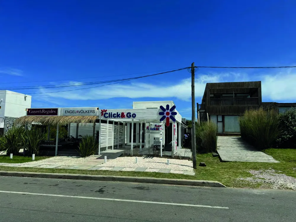 Proyecto Fachada TIENDA INGLESA CLICK & GO - LA BARRA