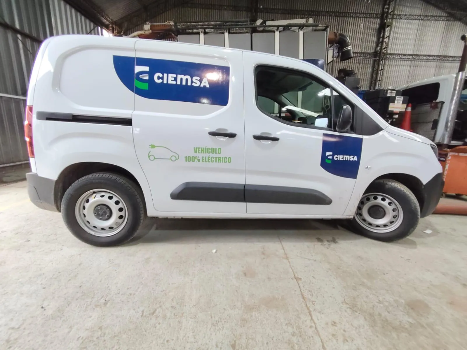 Proyecto Ploteo Vehicular 29